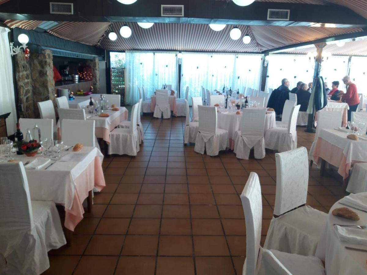 Gran Hostal Asador De Soto Soto del Real Bagian luar foto