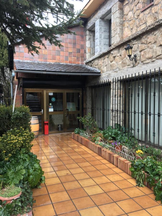 Gran Hostal Asador De Soto Soto del Real Bagian luar foto